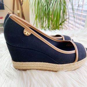 Tory Burch espadrilles Wedges never worn. 7.5